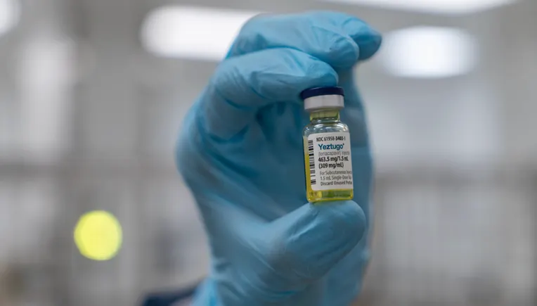 Gilead的HIV预防新药Yeztugo:终结艾滋病的希望与挑战